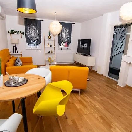 5 Min Walk To Bascarsija! Wow! Apartment Sarajevo
