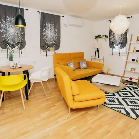 Apartment 5 Min Walk To Bascarsija! Wow!