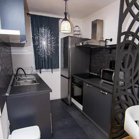 Apartment 5 Min Walk To Bascarsija! Wow! Sarajevo